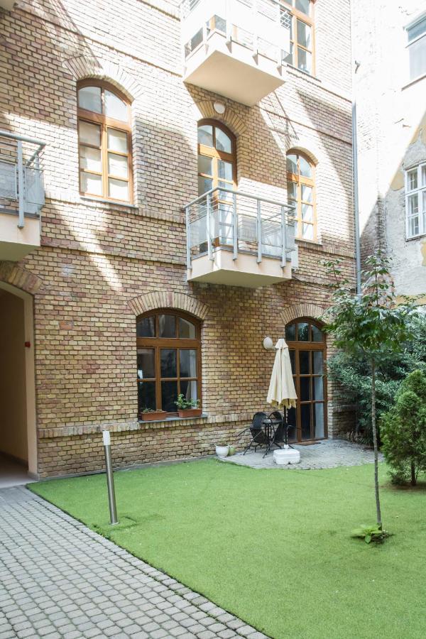 Aradi Apartment Будапеща Екстериор снимка