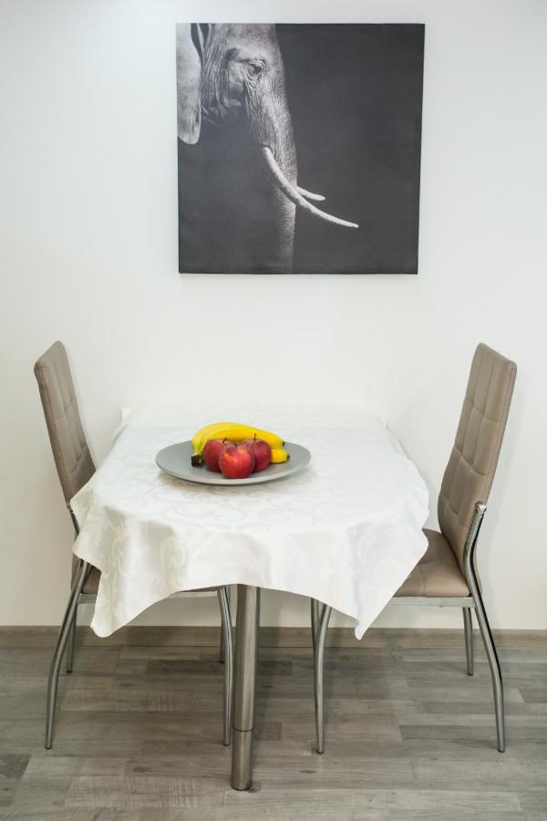 Aradi Apartment Будапеща Екстериор снимка